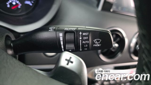 Kia Stinger 2018 — photo 29