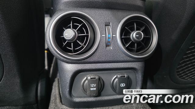 Kia Stinger 2018 — photo 33