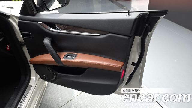 Maserati Ghibli 2018 — photo 14