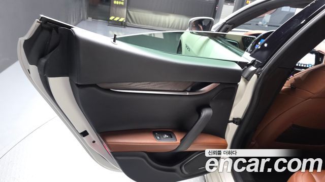 Maserati Ghibli 2018 — photo 15