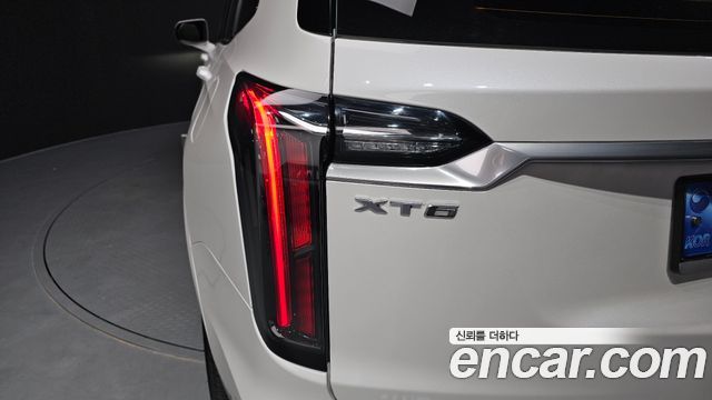 Cadillac XT6 2023 — photo 9