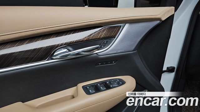 Cadillac XT6 2023 — photo 30