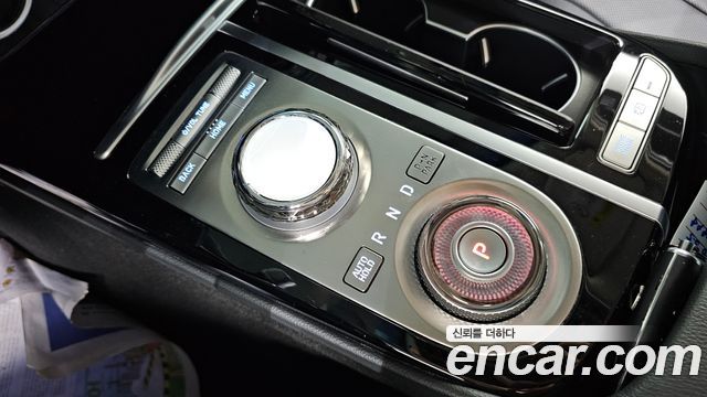 Genesis G80 2023 — photo 9