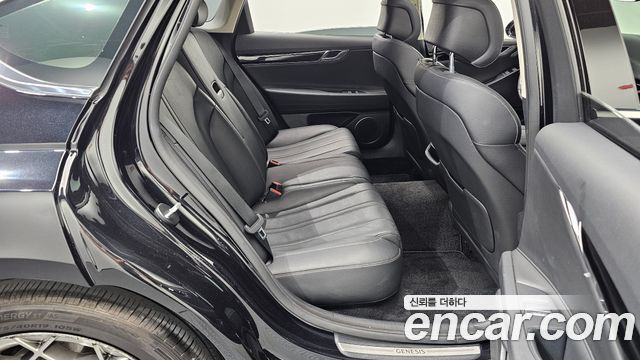 Genesis G80 2023 — photo 11
