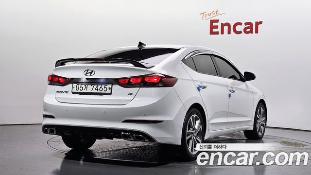 Hyundai AVANTE 2018 — photo 2