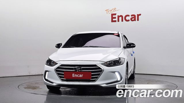 Hyundai AVANTE 2018 — photo 3