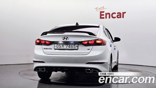 Hyundai AVANTE 2018 — photo 4