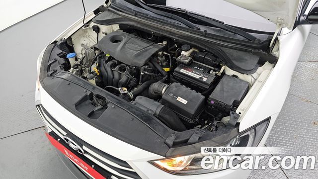Hyundai AVANTE 2018 — photo 6