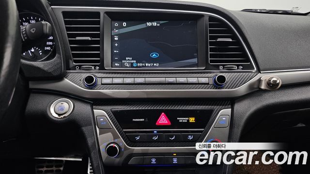 Hyundai AVANTE 2018 — photo 19