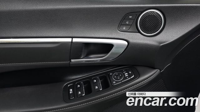 Hyundai Sonata 2022 — photo 16