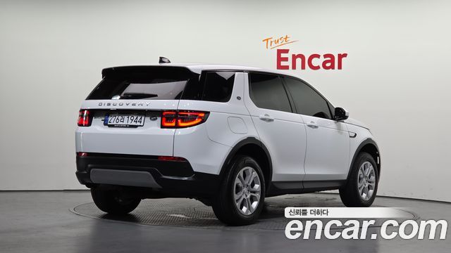 Land Rover Discovery Sport 2020 — photo 2