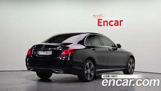 Mercedes-Benz C-Class 2019 — photo 2