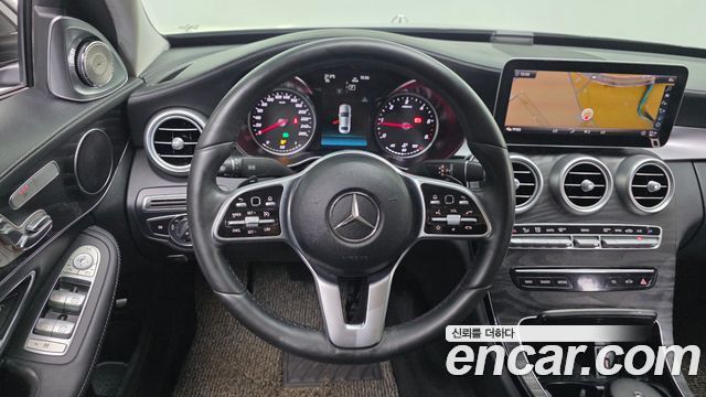 Mercedes-Benz C-Class 2019 — photo 22