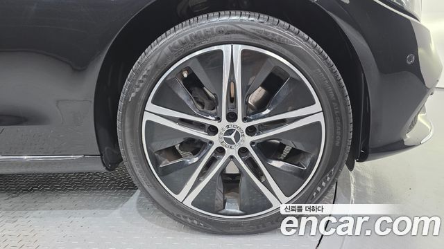 Mercedes-Benz C-Class 2019 — photo 7