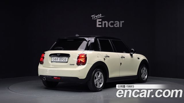Mini Cooper 2019 — photo 2