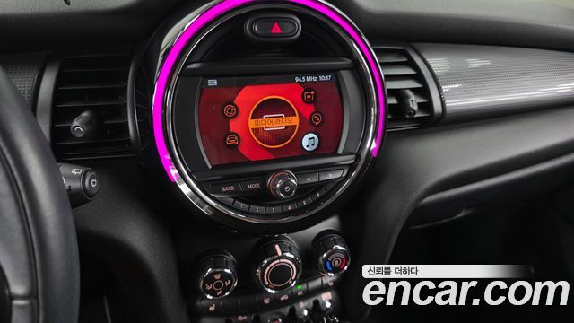 Mini Cooper 2019 — photo 19