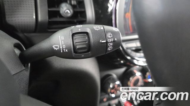 Mini Cooper 2019 — photo 25