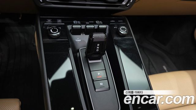 Porsche 911 2020 — photo 9