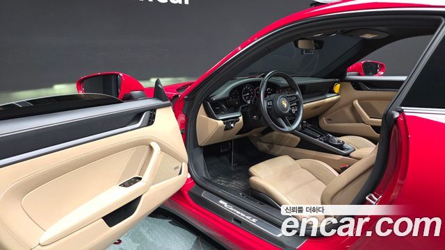 Porsche 911 2020 — photo 10