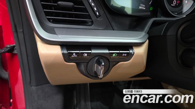 Porsche 911 2020 — photo 19