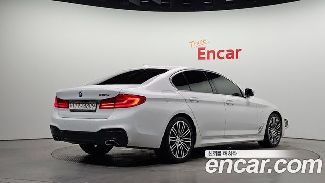 BMW 5-Series 2020 — photo 2