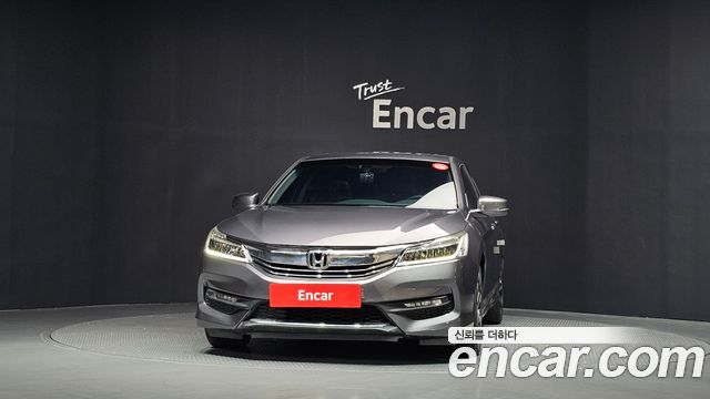 Honda Accord 2016 — photo 3