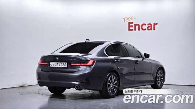 BMW 3-Series 2020 — photo 2