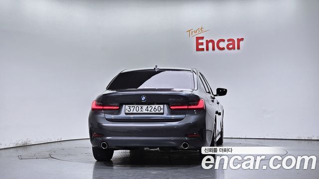 BMW 3-Series 2020 — photo 4