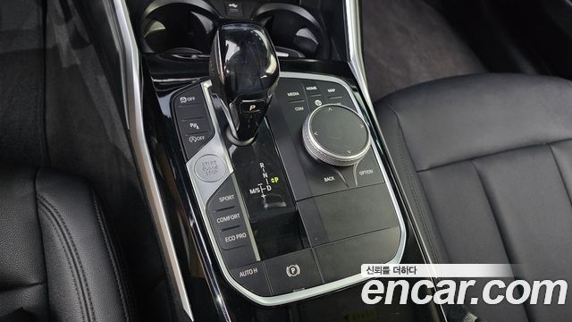 BMW 3-Series 2020 — photo 12