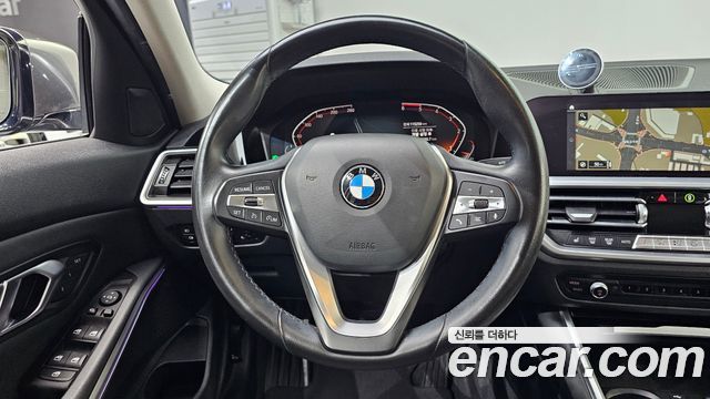BMW 3-Series 2020 — photo 19