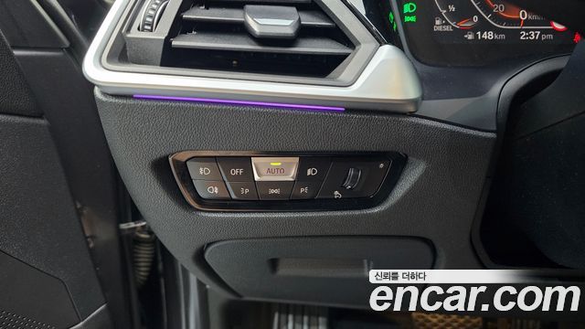 BMW 3-Series 2020 — photo 23