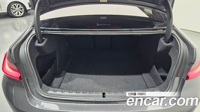 BMW 3-Series 2020 — photo 26