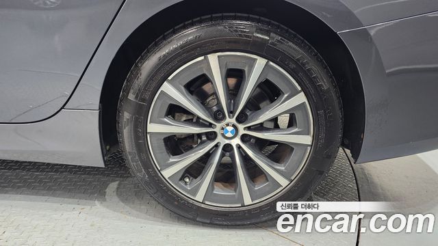 BMW 3-Series 2020 — photo 7