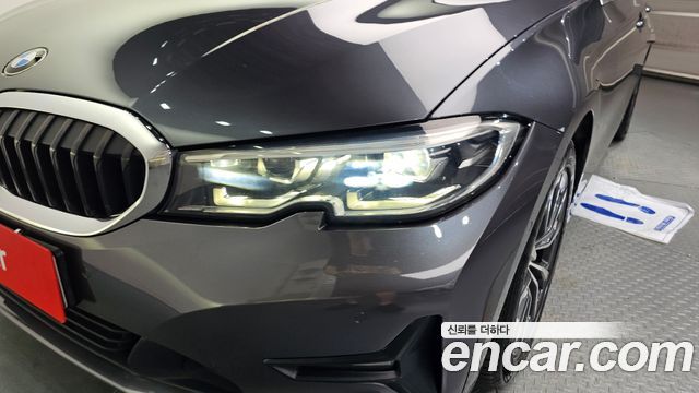 BMW 3-Series 2020 — photo 8