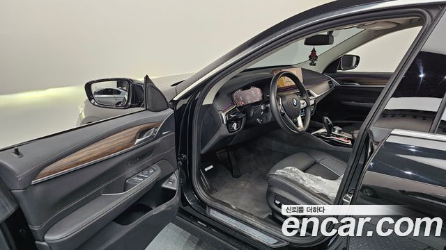 BMW Gran Turismo 2023 — photo 13