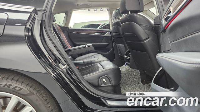 BMW Gran Turismo 2023 — photo 17