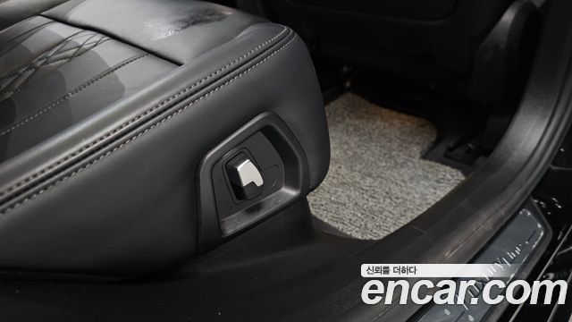 BMW Gran Turismo 2023 — photo 26