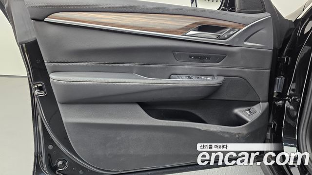 BMW Gran Turismo 2023 — photo 14