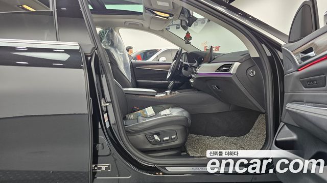 BMW Gran Turismo 2023 — photo 16