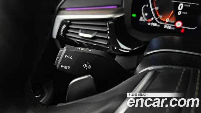 BMW Gran Turismo 2023 — photo 36