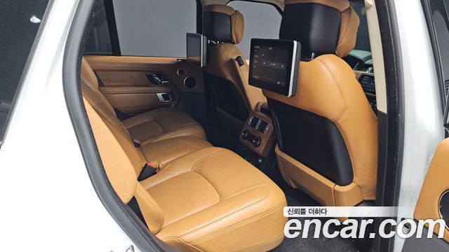 Land Rover Range Rover 2018 — photo 17