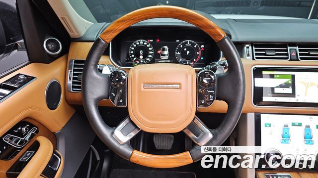 Land Rover Range Rover 2018 — photo 18