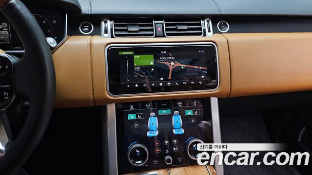 Land Rover Range Rover 2018 — photo 19