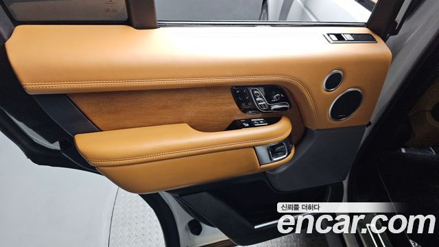 Land Rover Range Rover 2018 — photo 15