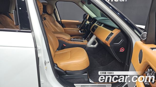 Land Rover Range Rover 2018 — photo 16