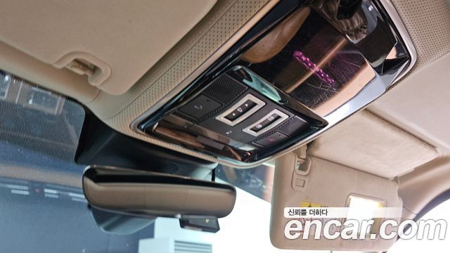Land Rover Range Rover 2018 — photo 28