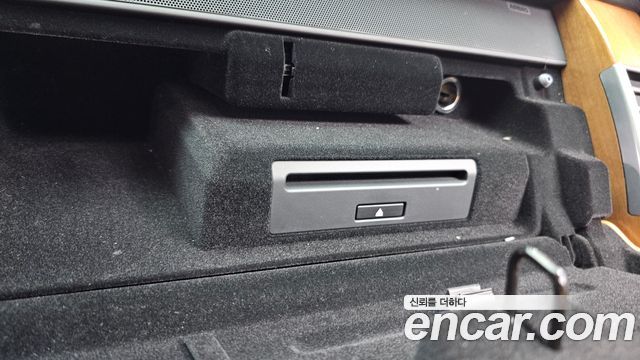Land Rover Range Rover 2018 — photo 31