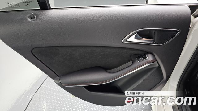 Mercedes-Benz CLA-Class 2018 — photo 15