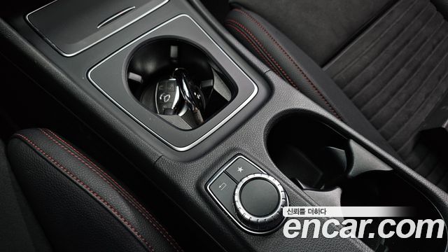 Mercedes-Benz CLA-Class 2018 — photo 27