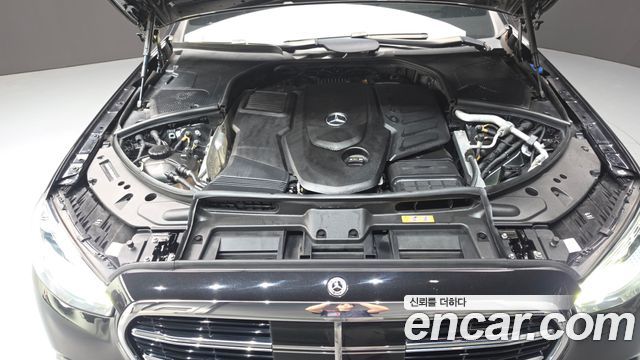 Mercedes-Benz S-Class 2022 — photo 6